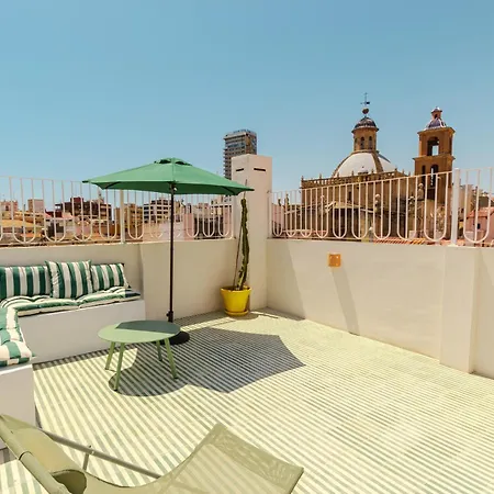Penthouse With Breathtaking Views Of Heart Of Appartamento Alicante